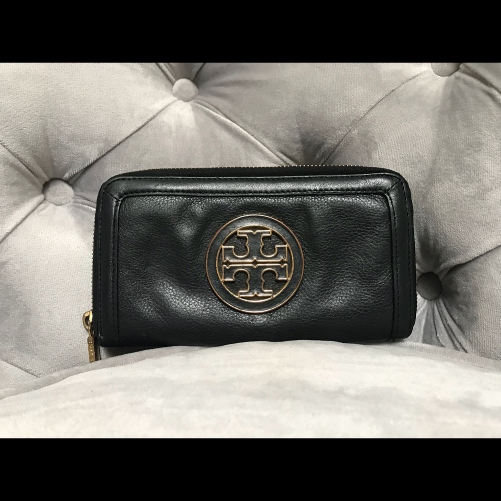 Tory Burch Black Leather Wallet